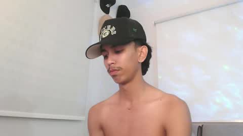 Snapshot of ebony_fuckboy chatting on November 30, 4:33 pm ebony_fuckboy online show from November 30, 4:33 pm