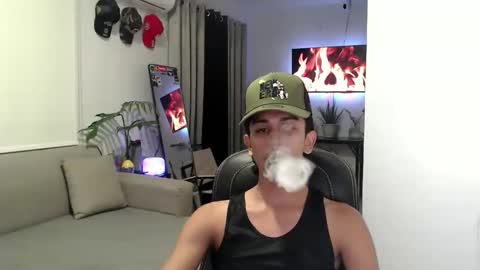 Snapshot of ebony_fuckboy chatting on February 25, 4:05 pm ebony_fuckboy online show from February 25, 4:05 pm