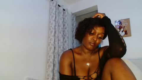 ebony online show from December 21, 10:06 pm