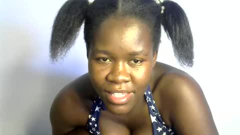 ebony_lynne online show from April 27, 9:35 pm
