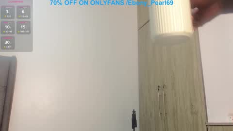 ebony_pearl69 online show from November 12, 3:40 am