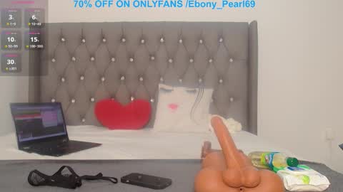 ebony_pearl69 online show from November 28, 4:37 am