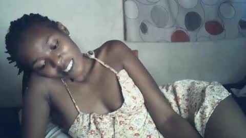ebony_phoenix12 online show from December 17, 10:32 am