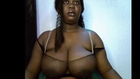 Snapshot of ebony_plumx12 chatting on September 12, 6:57 am Prisy online show from September 12, 6:57 am