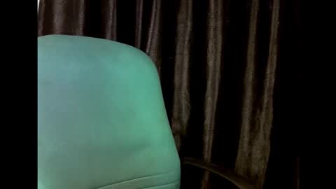 Snapshot of ebony_plumx12 chatting on September 29, 8:52 am Prisy online show from September 29, 8:52 am