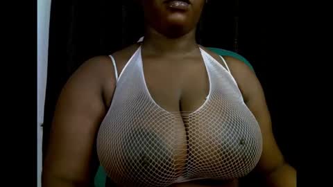 Snapshot of ebony_plumx12 chatting on October 2, 7:54 pm Prisy online show from October 2, 7:54 pm