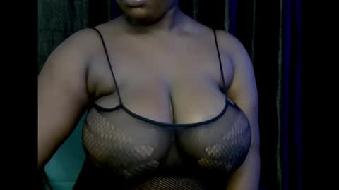 Snapshot of ebony_plumx12 chatting on October 9, 4:49 pm Prisy online show from October 9, 4:49 pm
