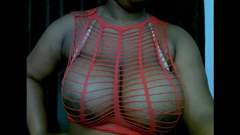 Snapshot of ebony_plumx12 chatting on October 20, 6:58 am Prisy online show from October 20, 6:58 am