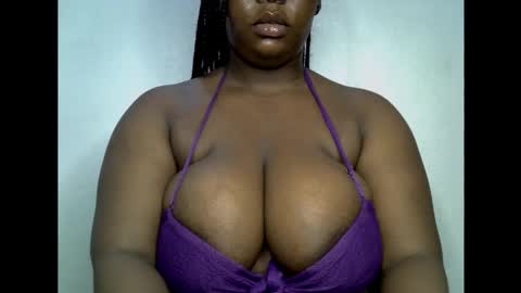 Snapshot of ebony_plumx12 chatting on November 2, 9:22 am Prisy online show from November 2, 9:22 am