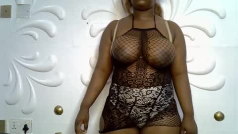 Snapshot of ebony_plumx12 chatting on November 8, 9:35 pm Prisy online show from November 8, 9:35 pm