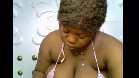 Snapshot of ebony_plumx12 chatting on November 13, 11:20 am Prisy online show from November 13, 11:20 am