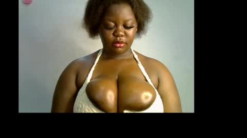 Snapshot of ebony_plumx12 chatting on May 25, 8:20 am Prisy online show from May 25, 8:20 am