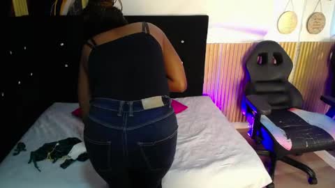 Snapshot of ebony_rizon chatting on June 2, 1:13 pm ebony_rizon online show from June 2, 1:13 pm