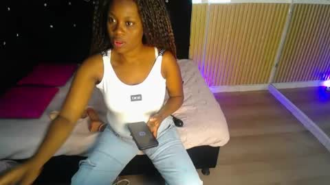Snapshot of ebony_rizon chatting on June 8, 2:06 pm ebony_rizon online show from June 8, 2:06 pm