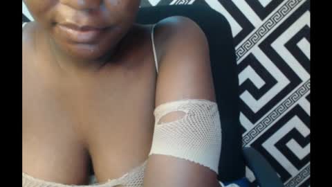 Snapshot of ebony_sexy_queen chatting on March 6, 11:36 am Racheal online show from March 6, 11:36 am