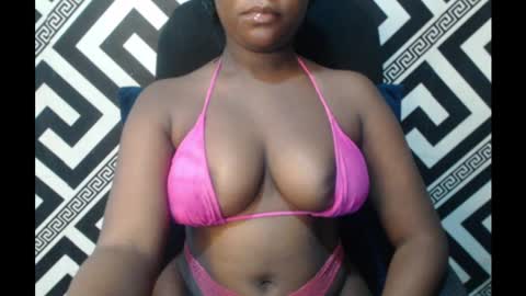 Snapshot of ebony_sexy_queen chatting on March 10, 9:32 am Racheal online show from March 10, 9:32 am