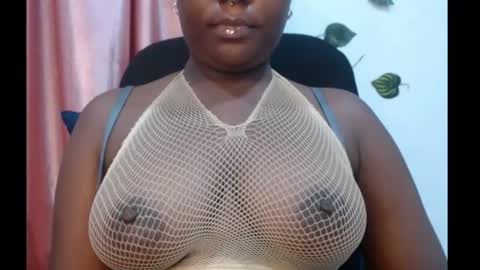 Snapshot of ebony_sexy_queen chatting on September 21, 4:25 am Racheal online show from September 21, 4:25 am