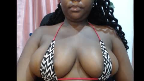 Snapshot of ebony_sexy_queen chatting on September 26, 6:17 am Racheal online show from September 26, 6:17 am