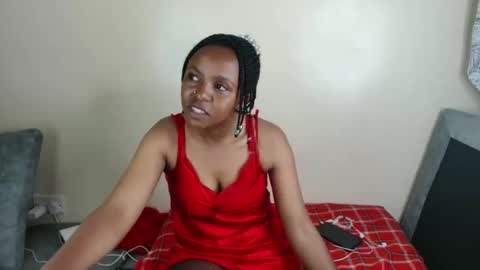 ebony_sluttt online show from October 27, 7:01 am