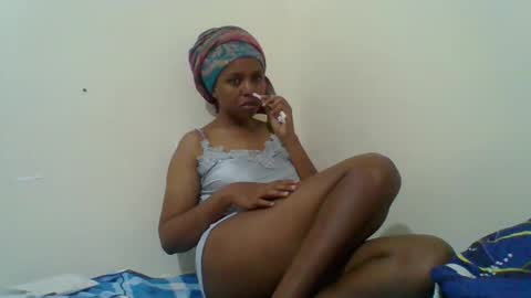 ebony_sluttt online show from February 6, 6:22 pm