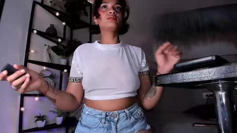 Snapshot of ebonyana chatting on March 3, 7:17 pm Anna online show from March 3, 7:17 pm