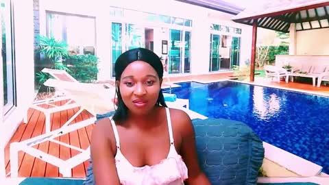 Snapshot of ebonyblisss chatting on February 14, 7:02 pm Tamia online show from February 14, 7:02 pm