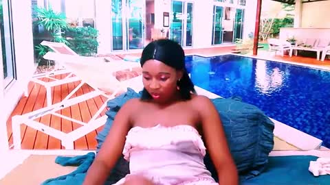 Snapshot of ebonyblisss chatting on February 15, 1:10 am Tamia online show from February 15, 1:10 am