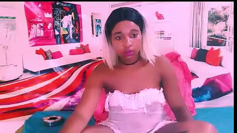 Snapshot of ebonyblisss chatting on February 21, 1:55 am Tamia online show from February 21, 1:55 am