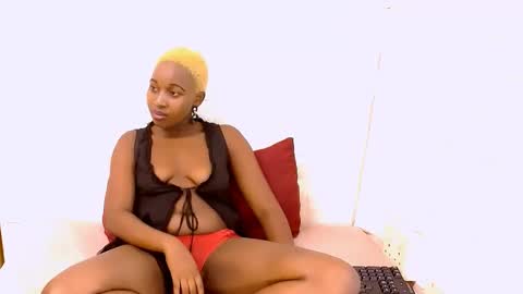 Snapshot of ebonyblisss chatting on March 4, 9:40 am Tamia online show from March 4, 9:40 am