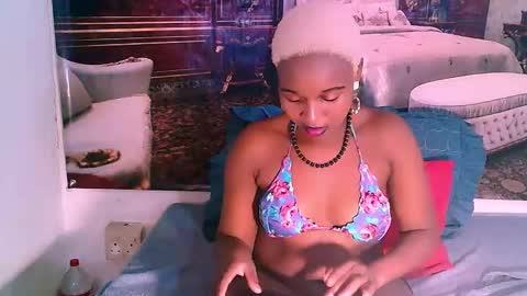 Snapshot of ebonyblisss chatting on March 11, 7:04 am Tamia online show from March 11, 7:04 am