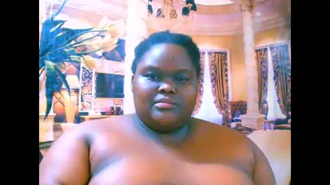 ebonyhotbuns4u2luv online show from September 16, 9:49 pm