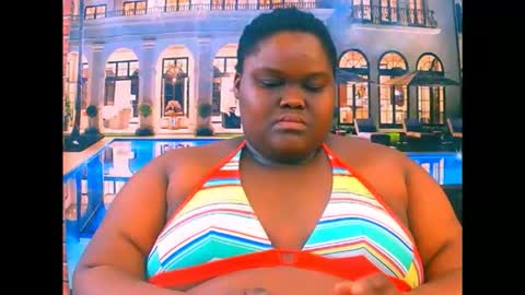 ebonyhotbuns4u2luv online show from June 9, 5:19 am