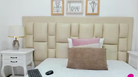 Snapshot of ebonyludovica chatting on October 12, 3:38 am Ludovica online show from October 12, 3:38 am