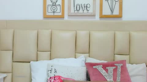 Snapshot of ebonyludovica chatting on November 18, 3:34 am Ludovica online show from November 18, 3:34 am