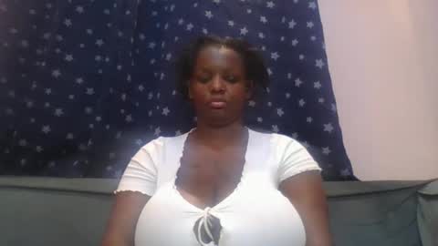 ebonymayahh online show from May 6, 7:35 am