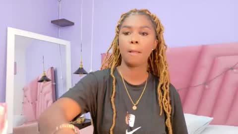 Snapshot of ebonyndsavage chatting on October 2, 9:00 pm ebonyndsavage online show from October 2, 9:00 pm