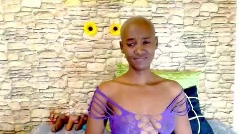 Snapshot of ebonyolive69 chatting on May 25, 6:36 pm Cindy online show from May 25, 6:36 pm