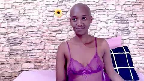 Snapshot of ebonyolive69 chatting on May 31, 5:42 pm Cindy online show from May 31, 5:42 pm