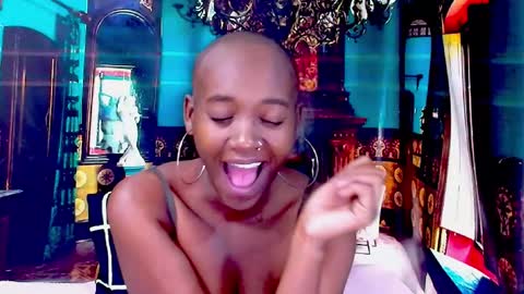 Snapshot of ebonyolive69 chatting on June 5, 2:18 am Cindy online show from June 5, 2:18 am
