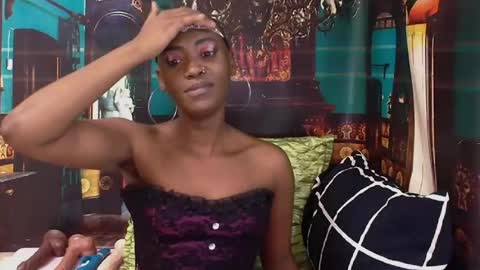 Snapshot of ebonyolive69 chatting on June 17, 7:37 pm Cindy online show from June 17, 7:37 pm