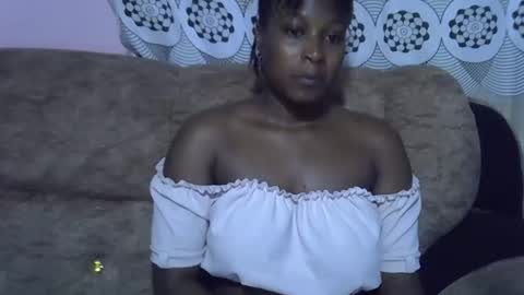 pretty online show from March 25, 8:53 am