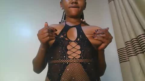 ebonyslut09 online show from April 23, 1:18 am