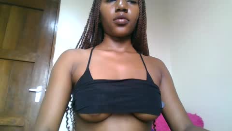 Snapshot of ebonyslut09 chatting on July 14, 10:21 am ebonyslut09 online show from July 14, 10:21 am