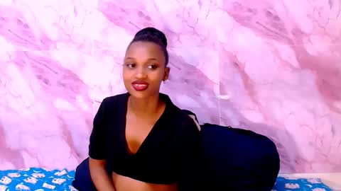 Snapshot of ebonystarlite1 chatting on February 24, 12:20 am Candy online show from February 24, 12:20 am