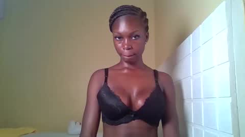 ebonytanqueen online show from March 9, 12:25 am