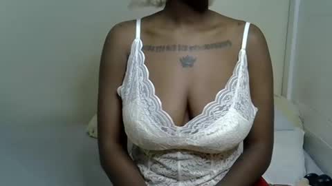 ebonyy_noir online show from March 7, 1:08 pm