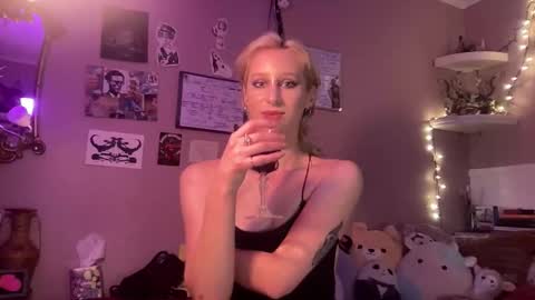 ecclectraa online show from May 9, 12:38 am