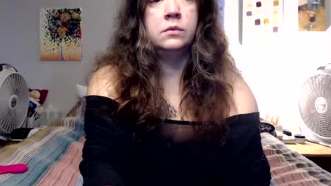 Snapshot of echosol17 chatting on July 27, 12:34 pm Weird Echo online show from July 27, 12:34 pm