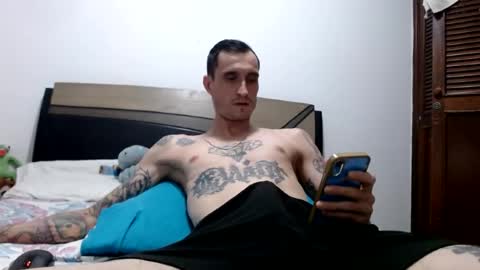 Snapshot of ed_big_cock chatting on June 23, 9:02 pm Edd Gallego online show from June 23, 9:02 pm