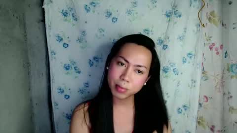 Snapshot of eddfox001 chatting on May 4, 1:18 pm eddfox001 online show from May 4, 1:18 pm